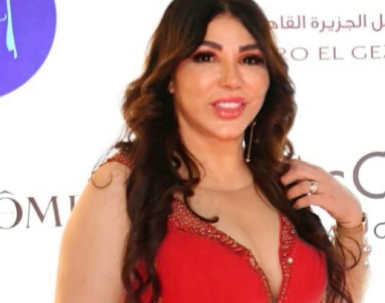 الفنانة غادة إبراهيم ترد رد شديد اللهجة علي منتقدي فستانها في حفل ختام مهرجان القاهرة السينمائي وتكشف عن آخر أعمالها الفنية