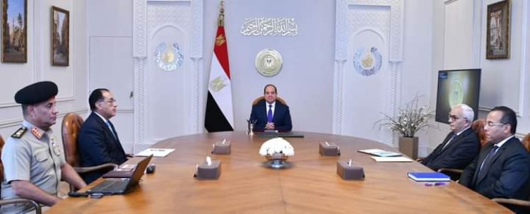 الرئيس السيسي يجتمع بوزير التعليم ورئيس الوزراء لمتابعة عملية تطوير التعليم بجميع محاورها