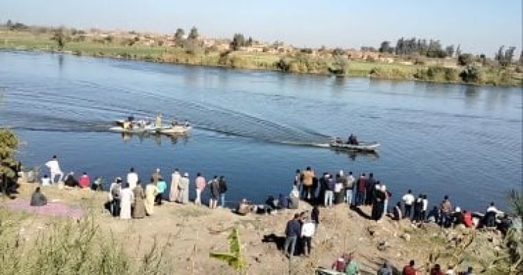 غرق معدية بمنشأة القناطر وجهود مكثفة للبحث عن الجثث